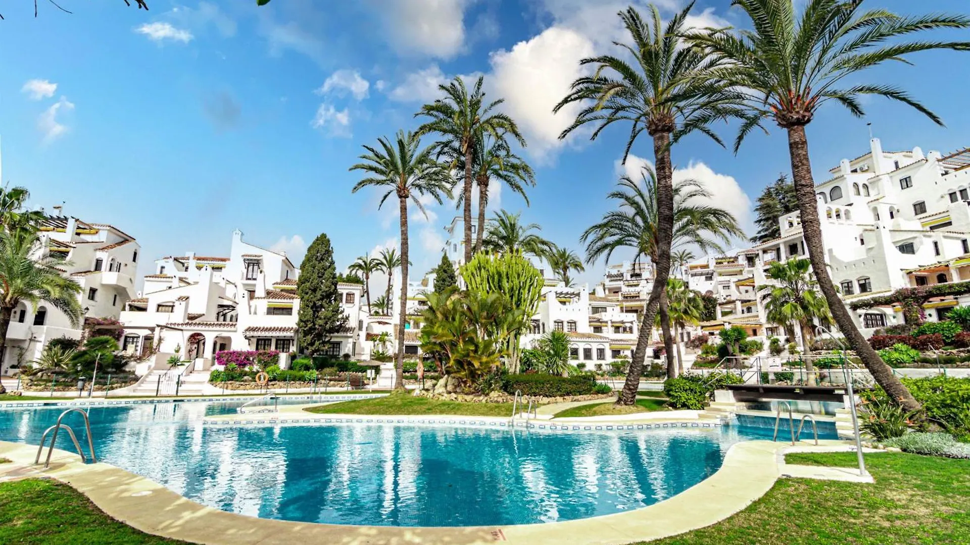 Stunning 2 Bedroom Residence In Aldea Blanca Marbella