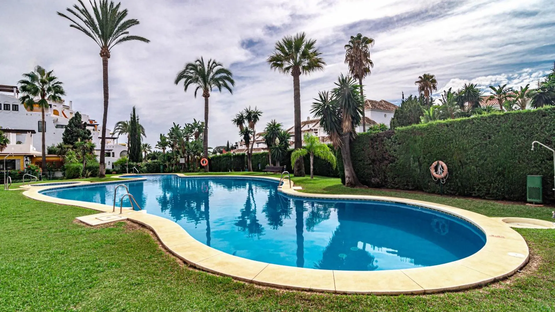 Stunning 2 Bedroom Residence In Aldea Blanca Marbella