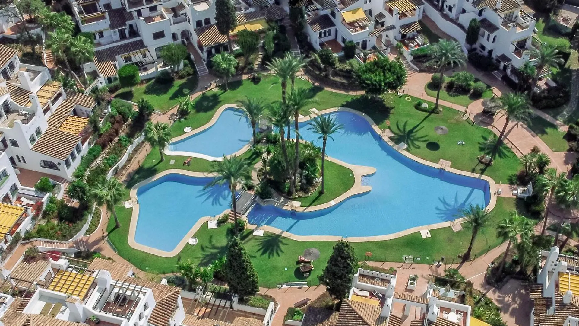 Apartment Stunning 2 Bedroom Residence In Aldea Blanca Marbella