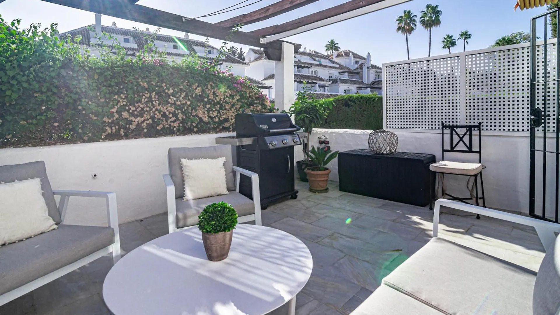 Apartment Stunning 2 Bedroom Residence In Aldea Blanca Marbella