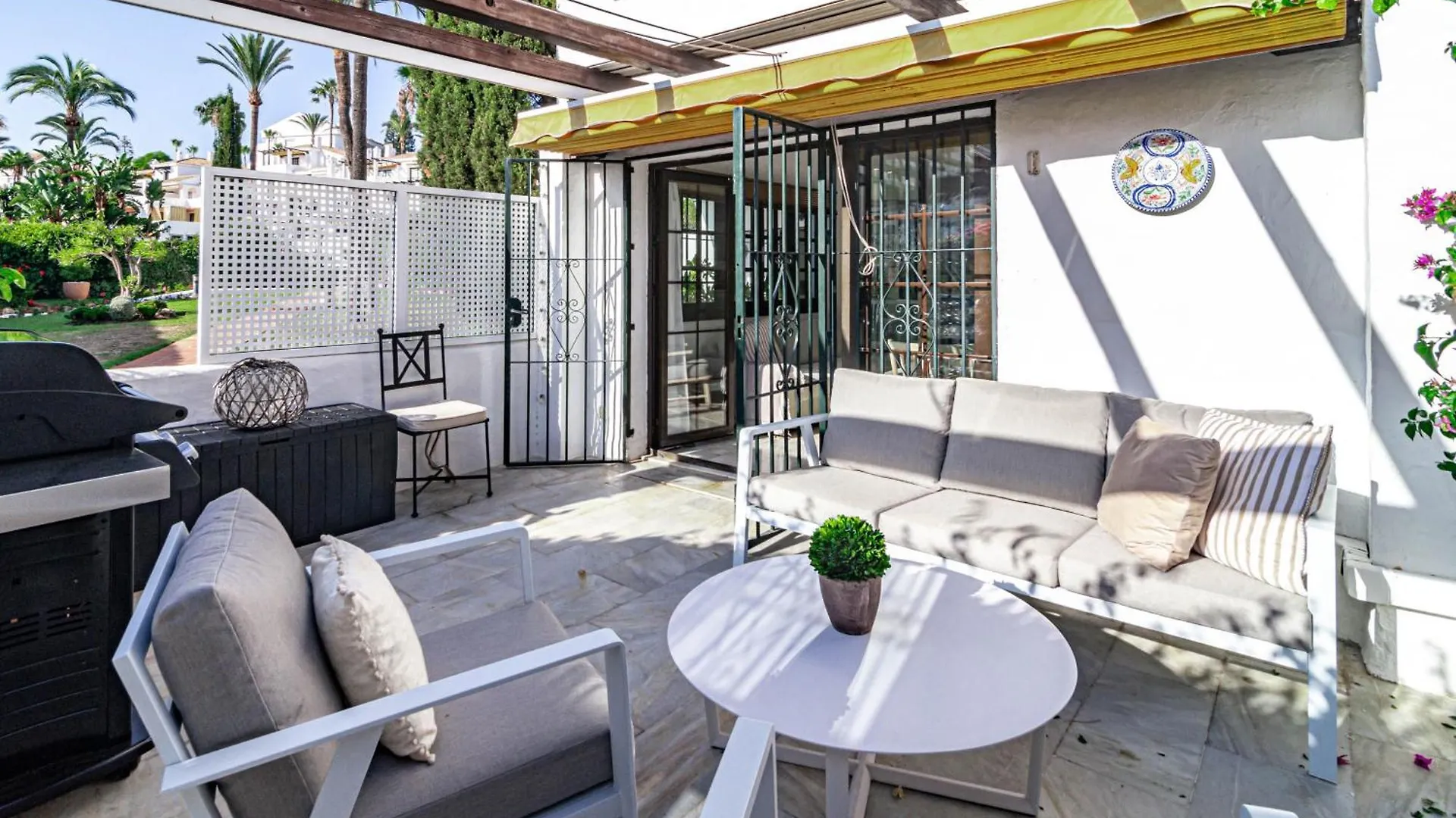 Apartment Stunning 2 Bedroom Residence In Aldea Blanca Marbella